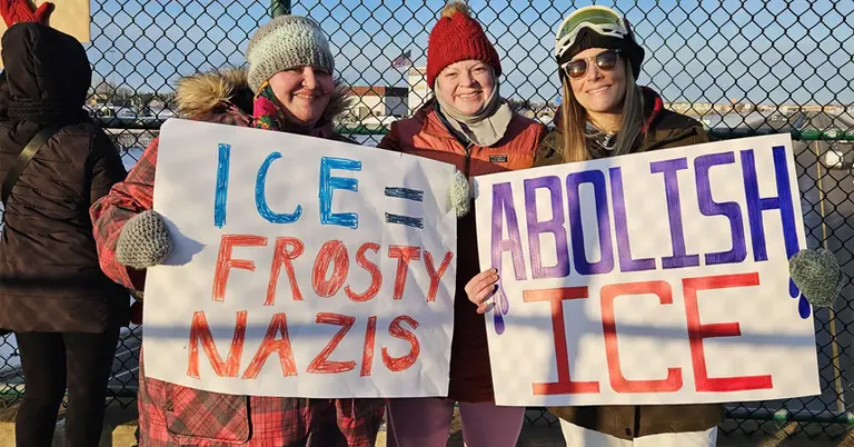 আইসিইবিরোধী বিক্ষোভে উত্তাল যুক্তরাষ্ট্র